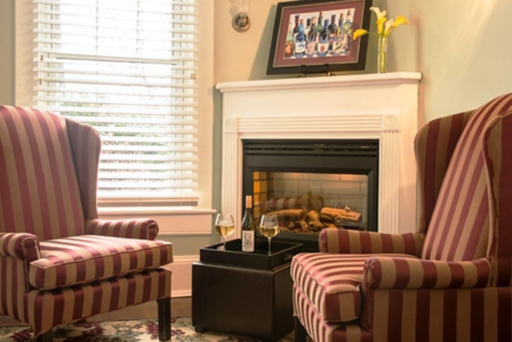 Steeles Tavern Manor Bed & Breakfast Raphine Екстериор снимка